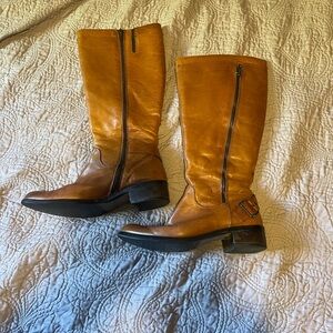 Women's Tan Heeled Boots Made in Italy